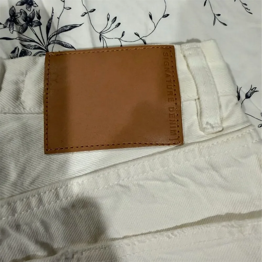 ZARA Women's White Ripped Straight Leg Jeans Size 2 High Rise - Picture 6 of 7